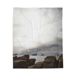 Polar-Iceberg Velveteen Plush Blanket - Scandinavian-Midnight Fjord
